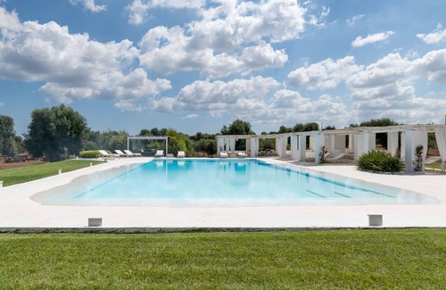 Ostuni Villa | Villa in Ostuni with 9 bedrooms sleeps 18