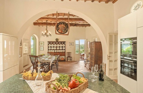 Palaia Villa | Villa in Palaia with 7 bedrooms sleeps 14