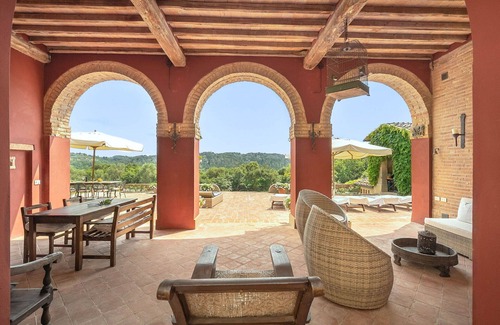Palaia Villa | Villa in Palaia with 7 bedrooms sleeps 14