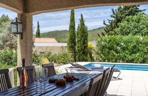La Courbe Villa | Villa in Pouzols with Private Pool & Vineyards