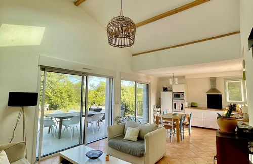Les 3 Ponts House | Villa in quiet Garrigue, 5' from the center of Nîmes