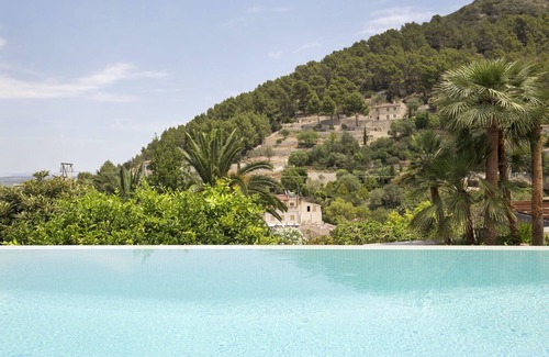 Randa Ski Chalet | Villa in Randa with pool