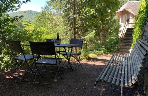 Saint-Nectaire Apartment | Villa in Saint-Nectaire near Ski Slopes, cleaning included