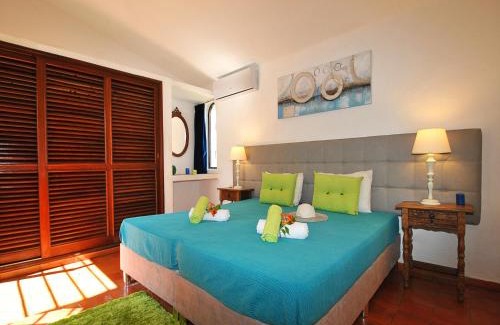 Santa Eulalia Villa | Villa in Santa Eulália near Praia da Oura