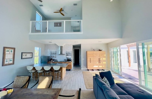 North Captiva House | VILLA IN THE AIR - 2 Golf Carts, Private Pool, Steps to the beach