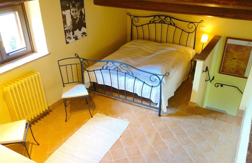 Quadro Villa | Villa in Umbria with private pool and fantastic view - sleeps 8 + 1