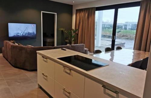 Zeewolde Villa | Villa in Zeewolde by Veluwemeer Beach, cleaning included