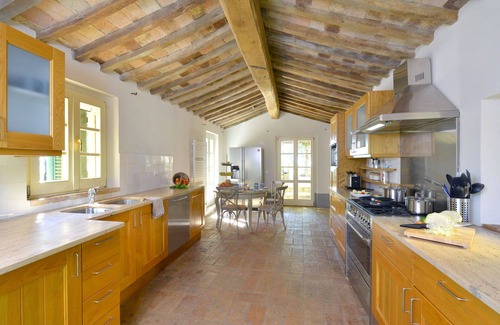 San Casciano dei Bagni Villa | Villa /Independent home in Siena with 5 bedrooms sleeps 10