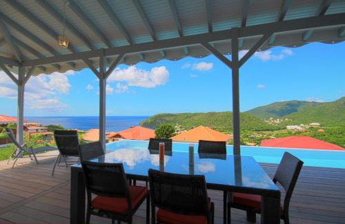 Les Anses-d'Arlets Villa | Villa infiniti swimming pool MQAA08