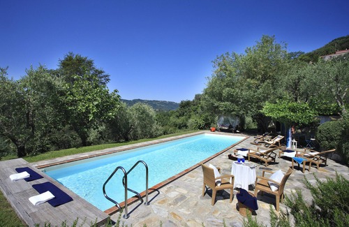 Nocchi House | Villa inthe countryside among the olive trees in Tuscany Lucca Versilia Camaiore