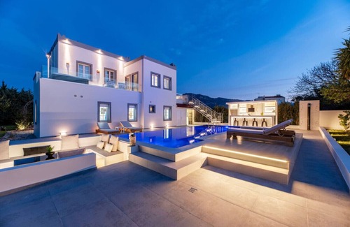 Zipari Villa | Villa Irene Royale | Pool | Sea View | Free Cruise