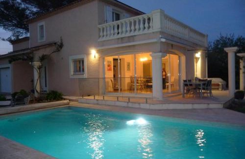 Boulouris-sur-Mer Villa | Villa Iris, climatisée avec 4 chambres et piscine à Boulouris sur Mer