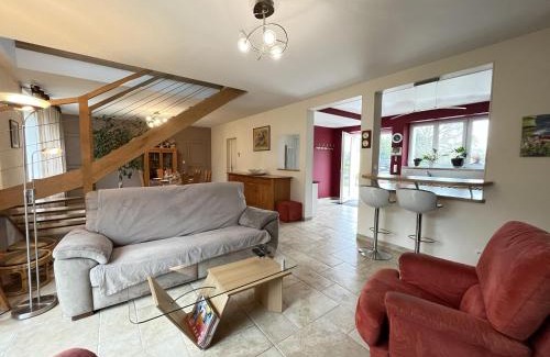 Le Mans House | Villa Isaac - Piscine naturelle - Proche Boulerie Jump - 8p