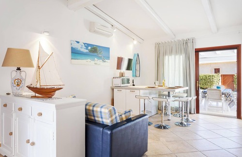 Porto San Paolo Villa | Villa Isabella with Garden & Terraces