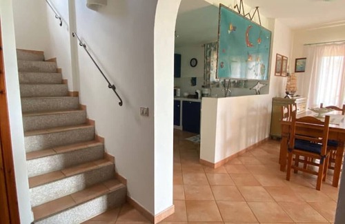 Case Peschiera-Lu Fraili Villa | Villa with large garden and sea view in San Teodoro