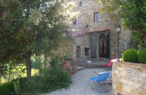Castelnuovo di Val di Cecina Villa | Villa Pallini