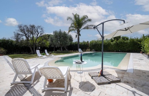 Noicattaro Villa | Villa Poggio Verde with pool: Exclusive Retreat