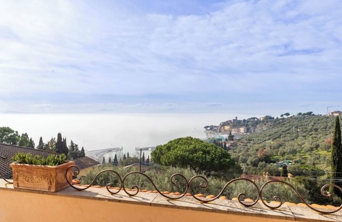 Passignano sul Trasimeno Villa | Villa il Mandorlo in Passignano sul Trasimeno , Umbria