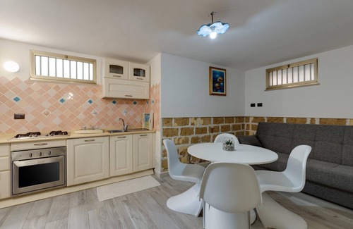 Capo Mannu Apartment | Villa "Agostina Antonio" with Shared Garden and Wi-Fi