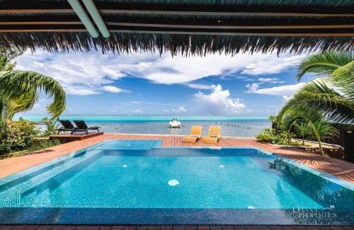Otumai Villa | Villa Iti - 3BR Oceanfront Villa w Beautiful Pool