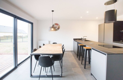 Bretteville-sur-Ay Villa | Villa Jacuzzi 100m from the beach