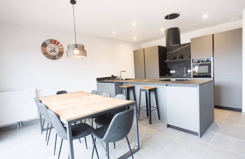 Bretteville-sur-Ay Villa | Villa Jacuzzi 100m from the beach