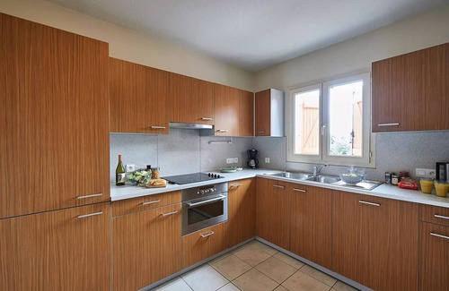 Lanzac Villa | Villa jacuzzi, Terrace, 1 Bad 4 persons