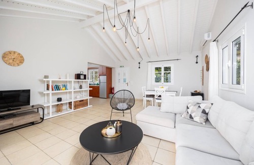 Ieromonachos Villa | Villa Jasmine - One Bedroom Villa, Sleeps 3