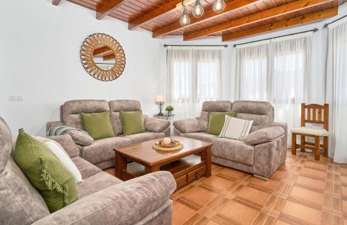 Sayalonga House | Villa Javier en Sayalonga