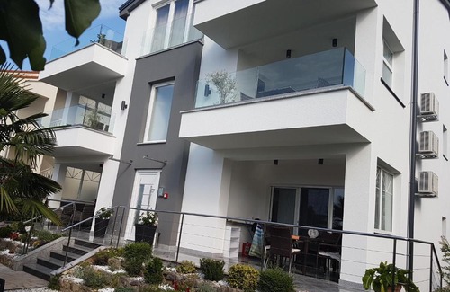 Malinska-Dubasnica Apartment | Villa Jeka, Malinska, Krk
