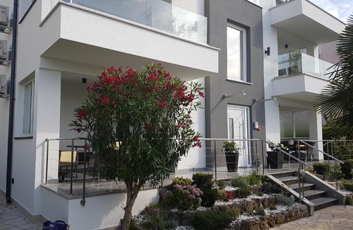 Malinska-Dubasnica Apartment | Villa Jeka, Malinska, Krk