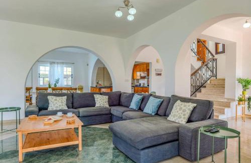 Peyia Town Villa | Villa Joanna Coral Bay by Villa Plus