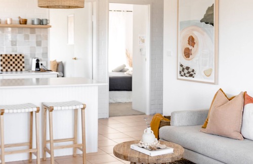 Shoal Bay Apartment | Villa Jol’ Shoal Bay w/king beds - 5 min from the beach