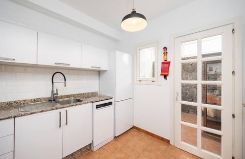 Playa Blanca Villa | Villa Jordi - Three Bedroom Villa, Sleeps 6