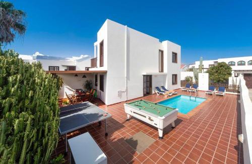 Puerto del Carmen Villa | Villa Julianne 1