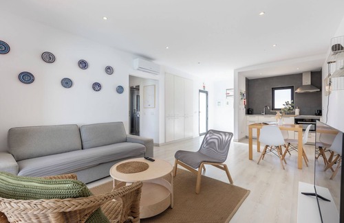 Sagres House | Villa Jump Jibe with private pool and garden in Sagres