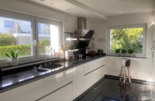 Delecke Apartment | Villa Kaja mit traumhaftem Seeblick