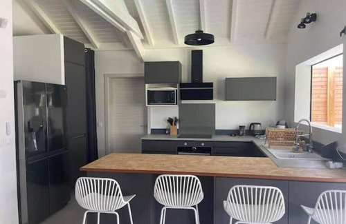 Destrellan Villa | Villa Kanisi 1 au Centre de L'ile
