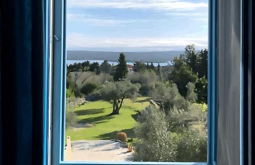 Nerezine House | Villa Karolina Großes Ferienhaus Meerblick 2000qm Garten Familien Gruppen Insel Lošinj