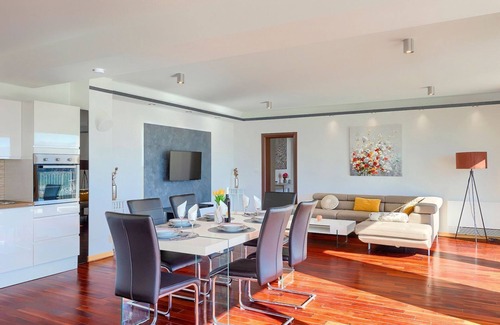 Pobri Villa | Villa Karolina - Nine Bedroom Villa, Sleeps 18