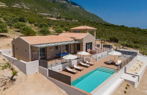 Mousata Villa | Villa Katoikia Tria by Villa Plus