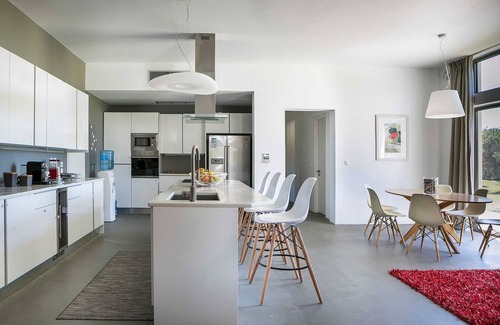 Sarlata Villa | Villa Katrin: Indulge in Luxury & Relaxation