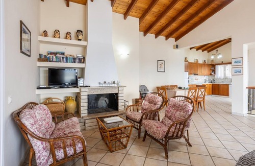 Katavolos Villa | Villa Kerkyroula - Three Bedroom Villa, Sleeps 7