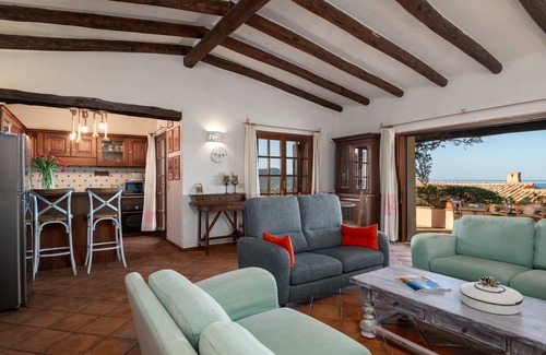 Porto San Paolo Villa | Villa Kiki - infinity pool overlooking Tavolara