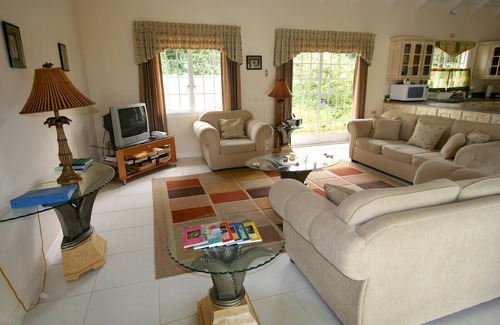 Bon Accord Village Villa | Villa Kiskadee. Large luxury Tobago villa with pool
