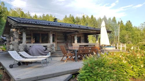 Pyhtaa Ski Chalet | Villa Kivikoski