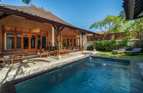 Nakula Villa | Villa Kori Bali Kubu, 9 people maximum, close to Seminyak Beach