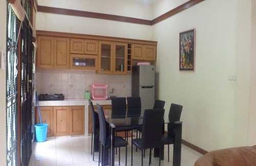 Cipanas Villa | Villa Kota Bunga Dandelion