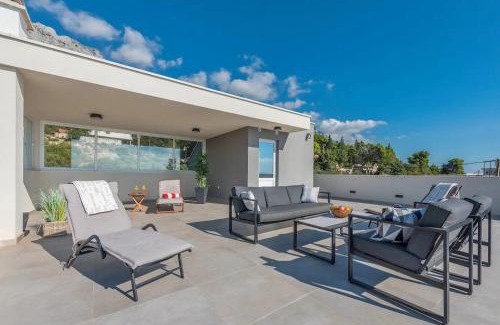 Makarska Villa | Villa Kuk with heated Pool Makarska
