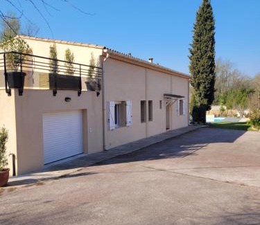 Cagnes-sur-Mer Apartment | Villa L'Abaguie-Charmant logement au calme entre mer et montagne